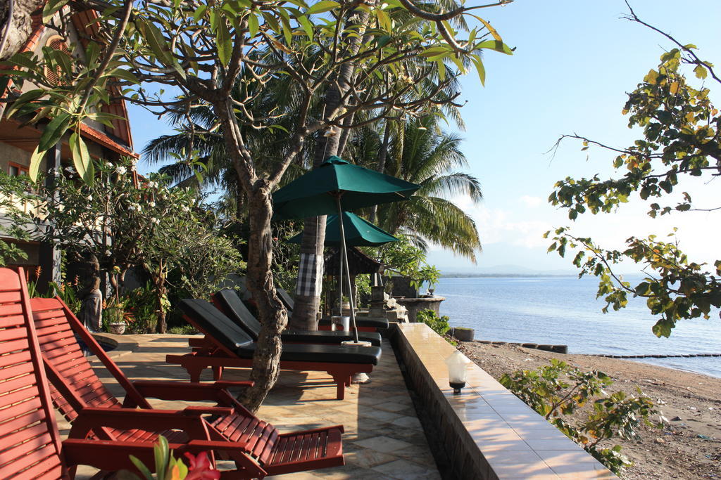 Cleopatra Beach Bungalows Hotel Lovina  Room photo