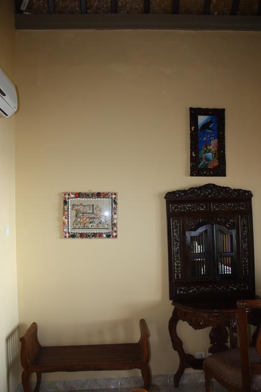 Cleopatra Beach Bungalows Hotel Lovina  Room photo
